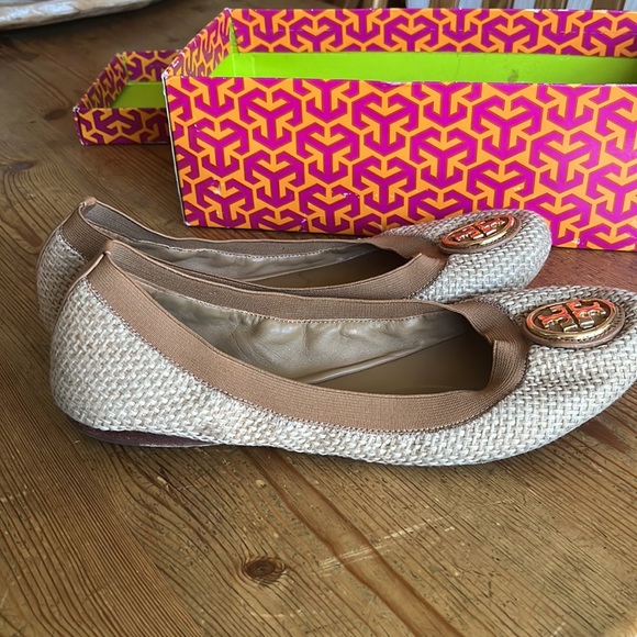 Tory Burch Caroline Flats - Picture 7 of 10